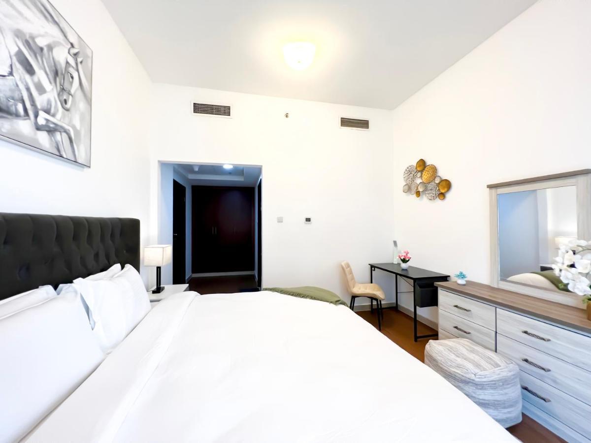 Charming 1br With Stunning Sea&marina Views Apartment