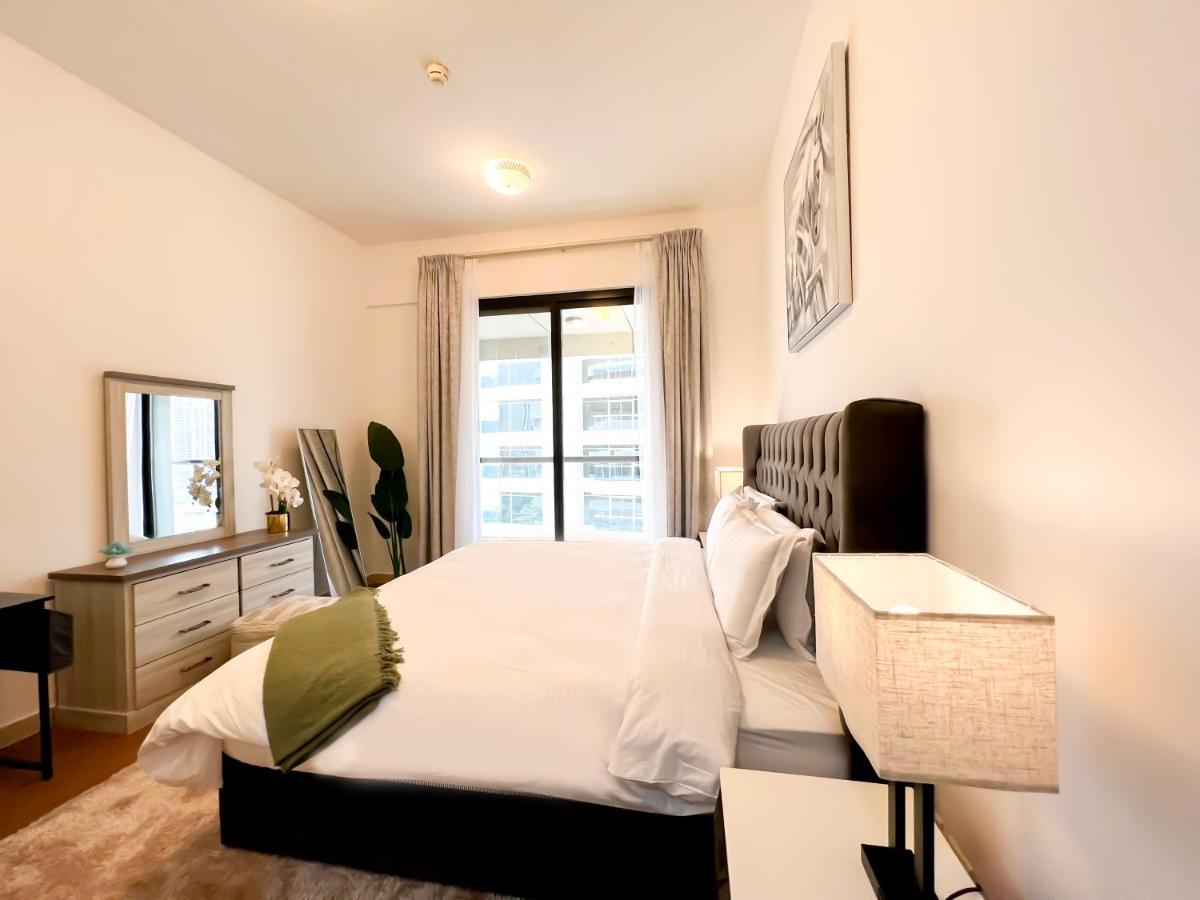 Apartment Charming 1br With Stunning Sea&marina Views