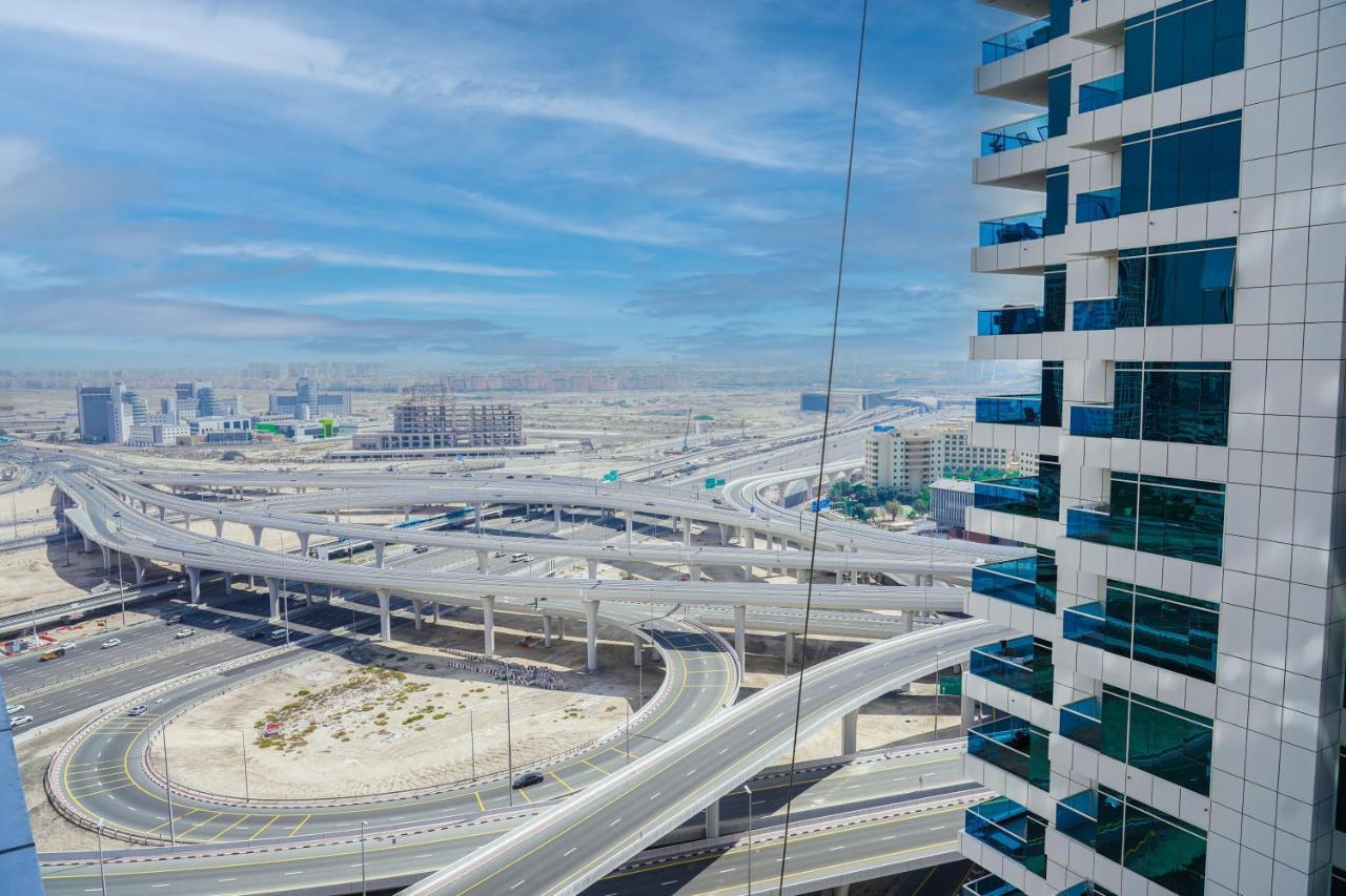 Charming 1br With Stunning Sea&marina Views شقة
