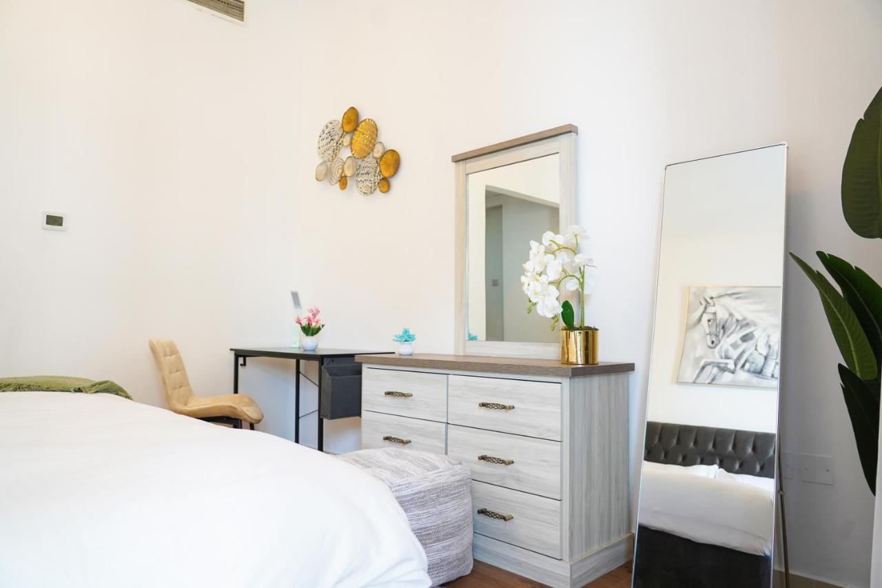 Charming 1br With Stunning Sea&marina Views شقة دبي