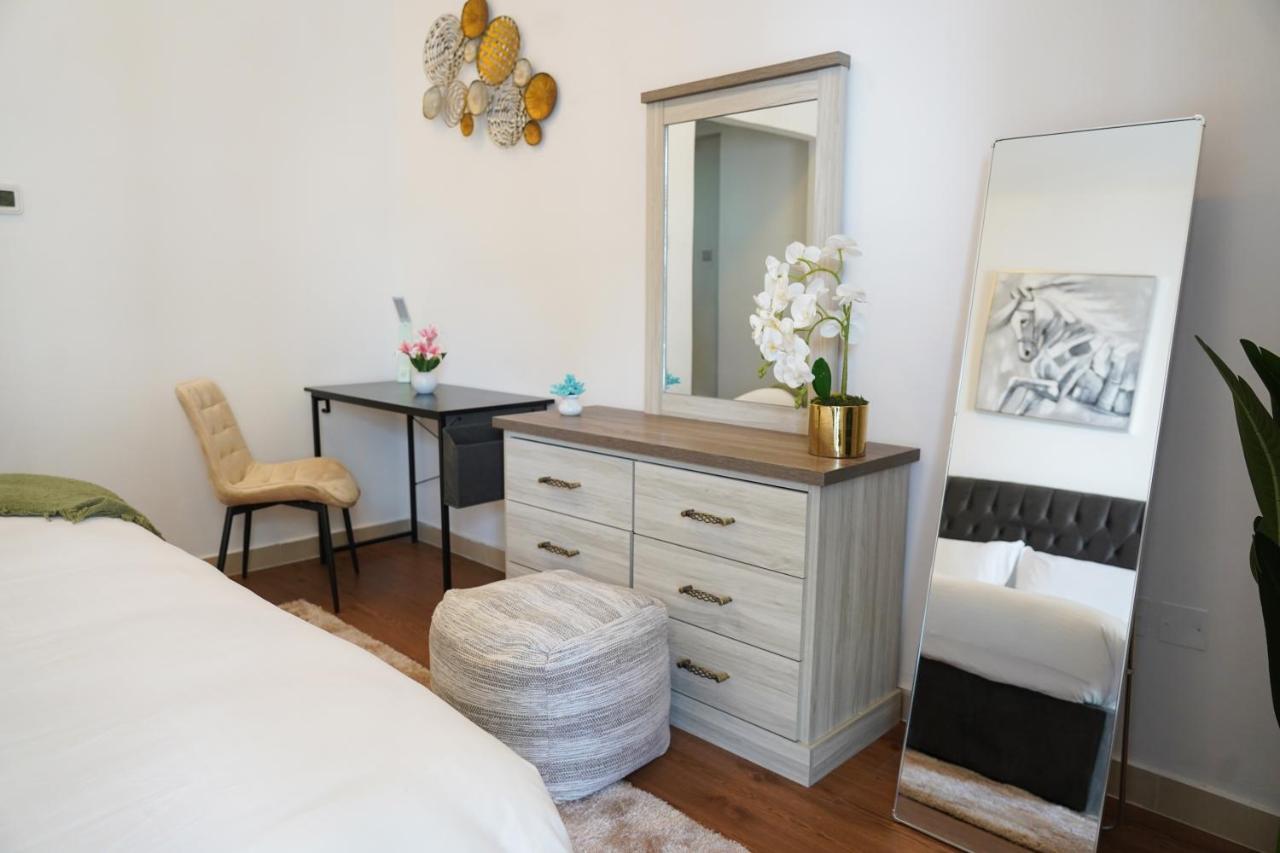 Charming 1br With Stunning Sea&marina Views Apartment