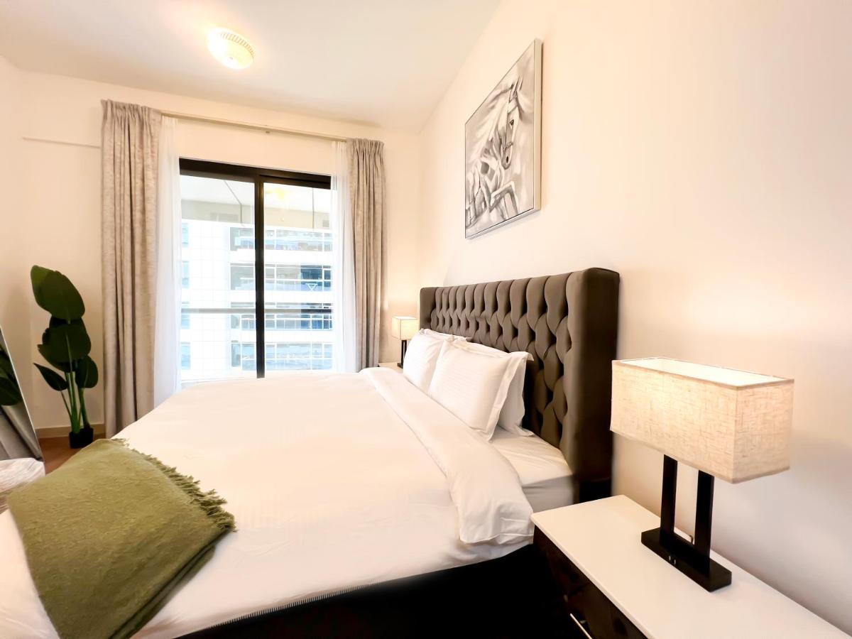 Charming 1br With Stunning Sea&marina Views