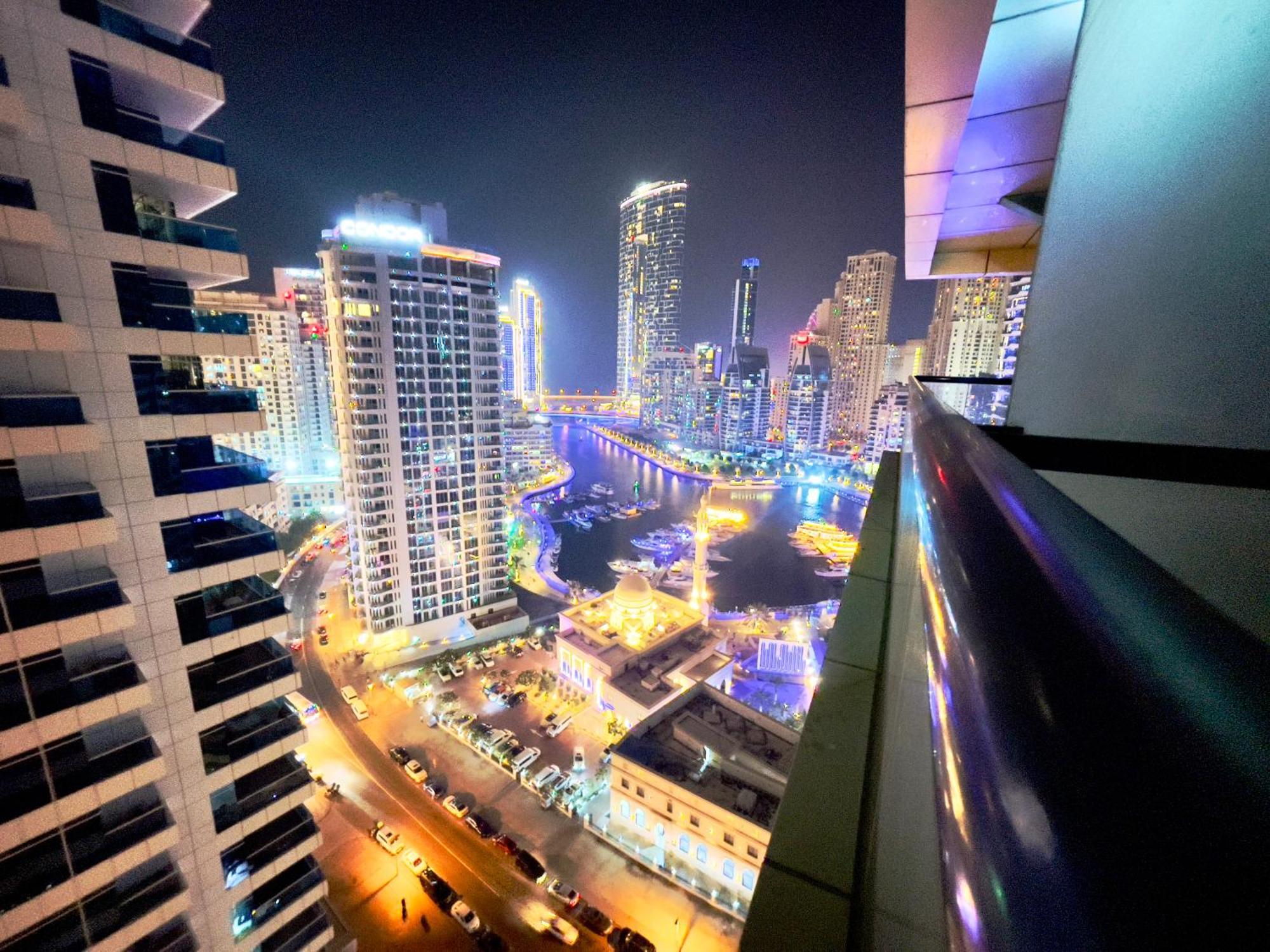Charming 1br With Stunning Sea&marina Views شقة