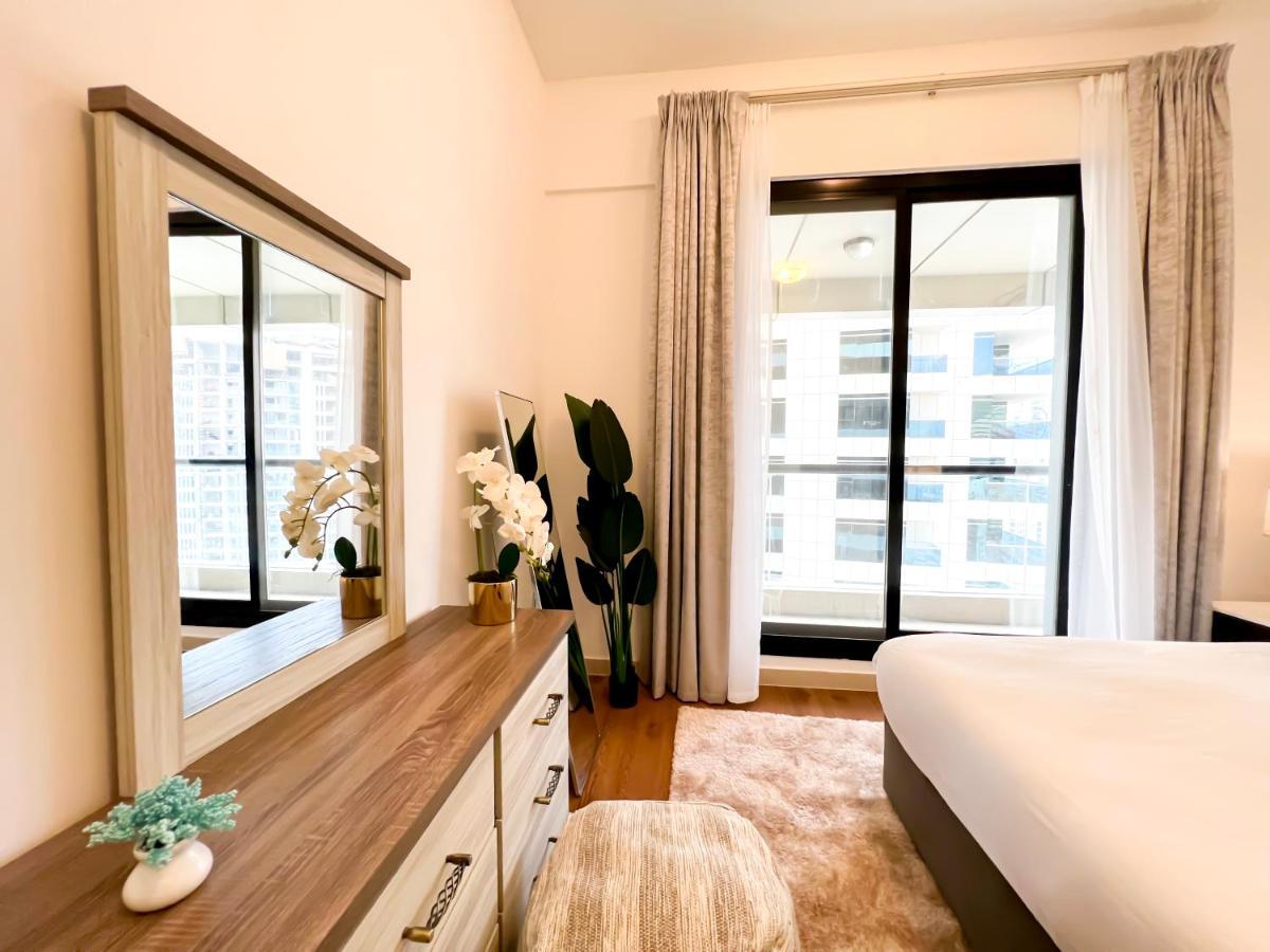 Charming 1br With Stunning Sea&marina Views Апартаменти *